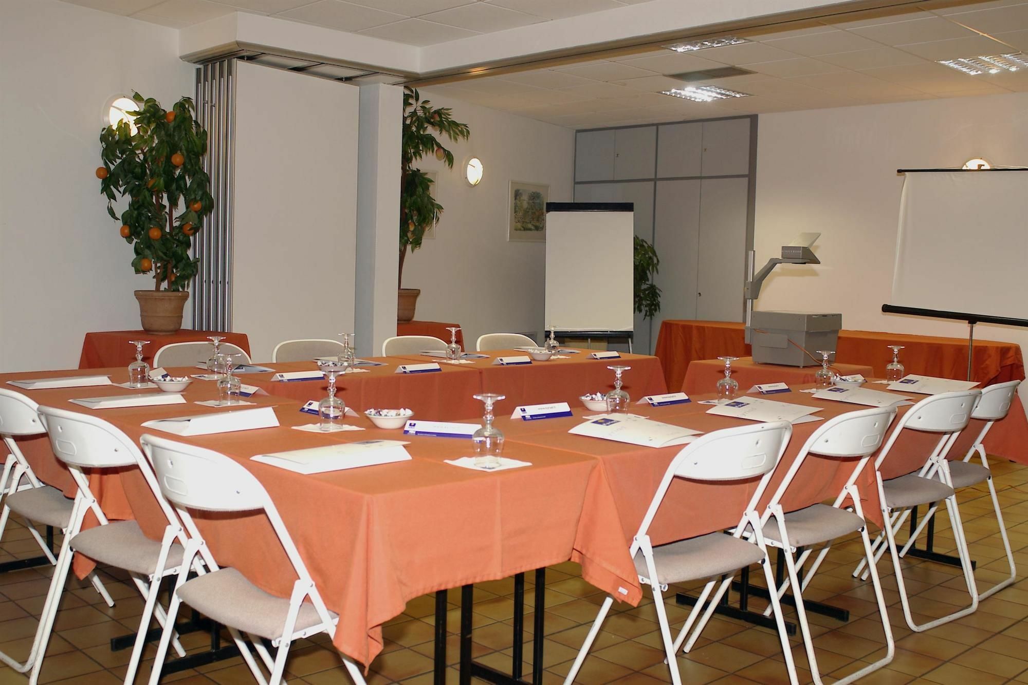 Comfort Hotel Montluçon Εξωτερικό φωτογραφία